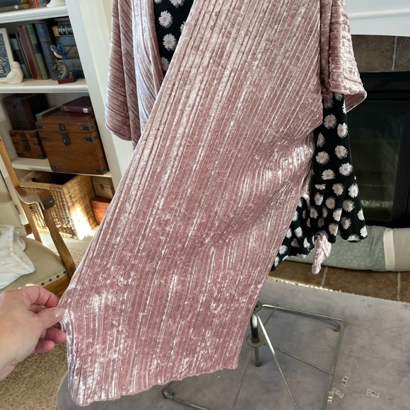 NWT Francesca OS pink velvet drape shawl vest open front kimono - Picture 2 of 9